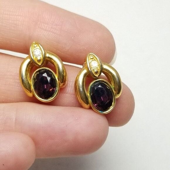 Vintage Dark Purple Rhinestone Gold Tone Stud Earrings, 90s Style, Estate - Picture 5 of 6